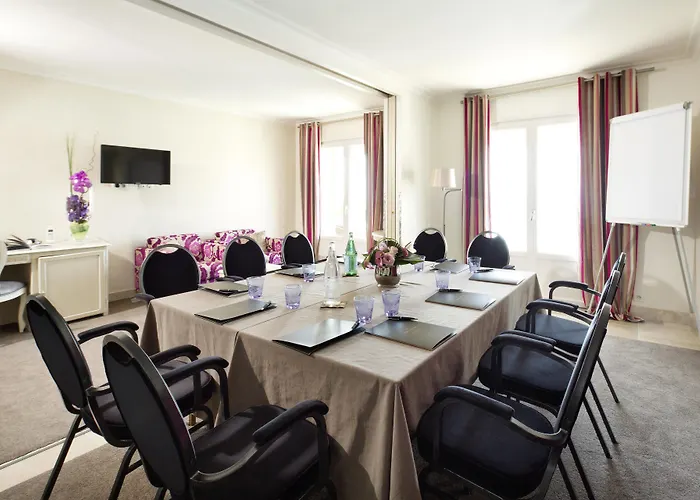 La Perouse Baie Des Anges 4* Nizza