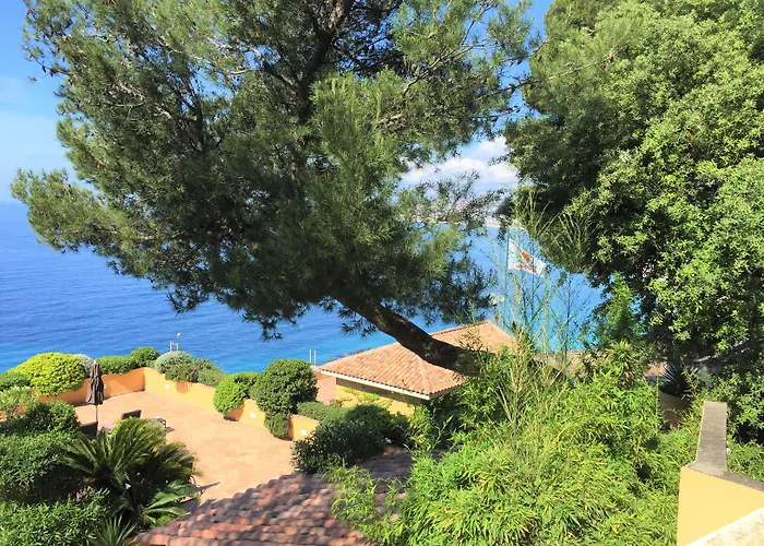 Szálloda La Perouse Baie Des Anges Nizza