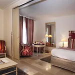 La Pérouse Baie Des Anges Hotel 4*