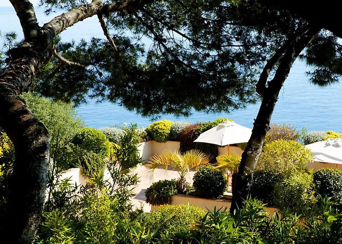 Hotel La Perouse Baie Des Anges Nice