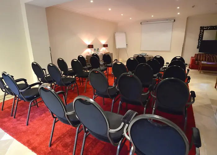 La Perouse Baie Des Anges Hotel 4*