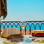 Hotel La Perouse Baie Des Anges