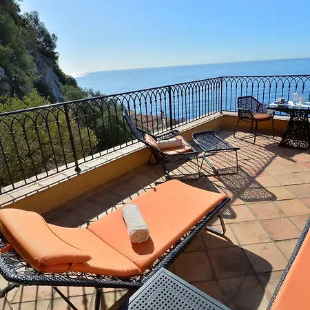 La Perouse Baie Des Anges Szálloda 4*