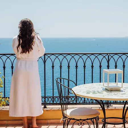 Hotel La Pérouse Baie Des Anges Nice