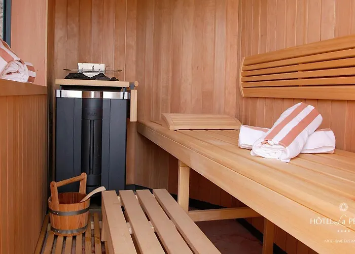 La Perouse Baie Des Anges Hotel 4*