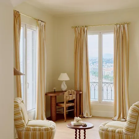 La Perouse Baie Des Anges Hotel 4*