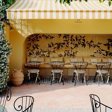 Hotel La Perouse Baie Des Anges Nice