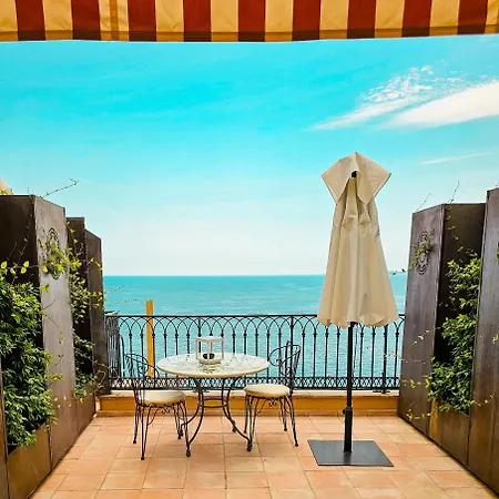 La Perouse Baie Des Anges Hotel 4*