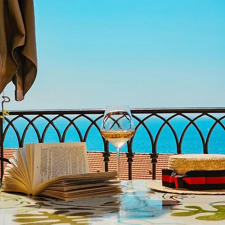 Hotel La Perouse Baie Des Anges