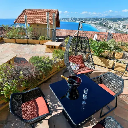 ホテル La Perouse Baie Des Anges 4*