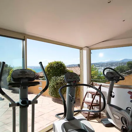 Hotel La Perouse Baie Des Anges Nice